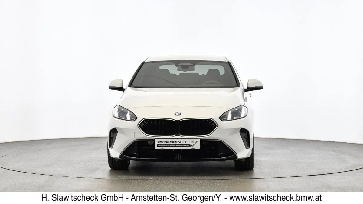 BMW 2 Series 2025 photo 2
