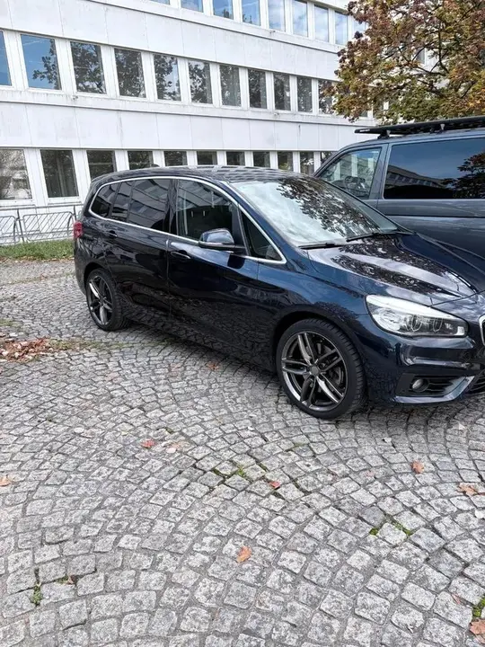BMW 220I