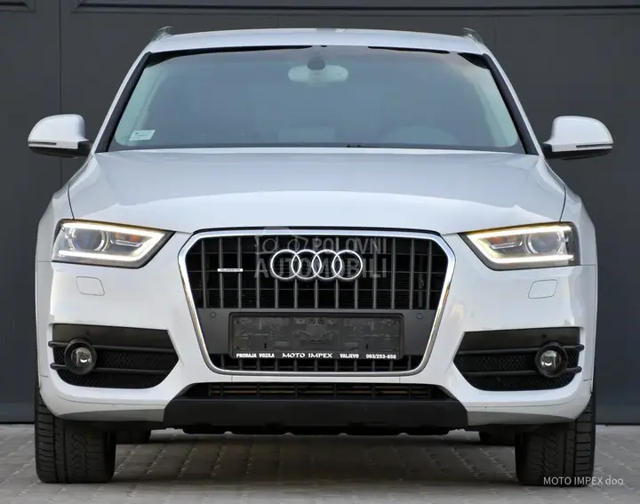 Audi Q3 2012 photo 5