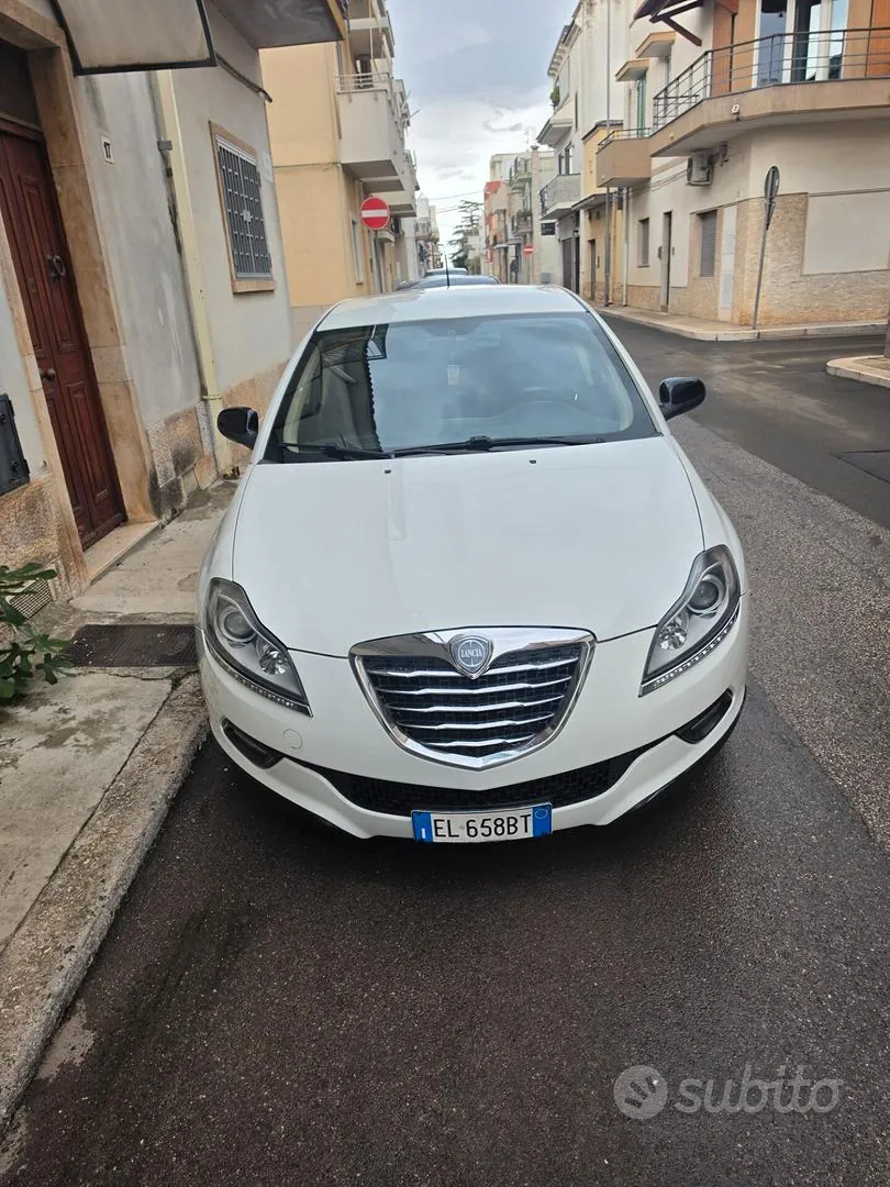 Lancia Delta 2011 photo 2