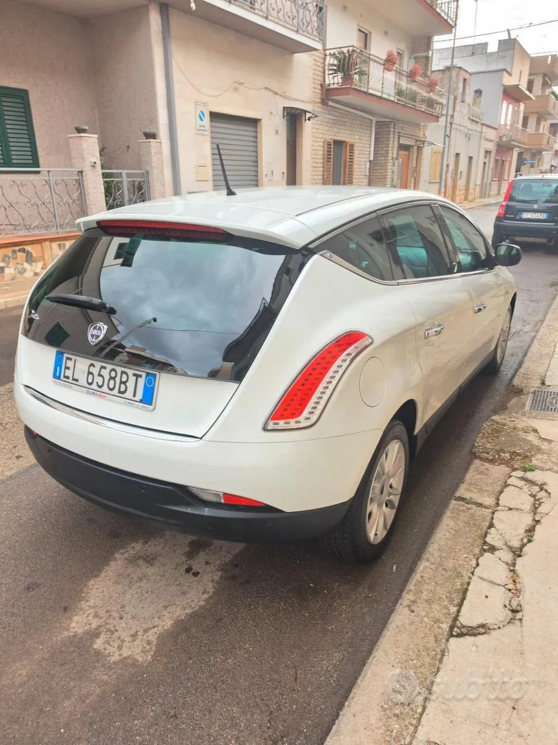 Lancia Delta 2011 photo 5