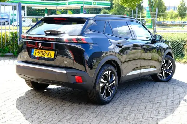 Peugeot E-2008 2023 photo 3