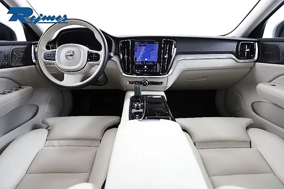 Volvo V60 2026 photo 2