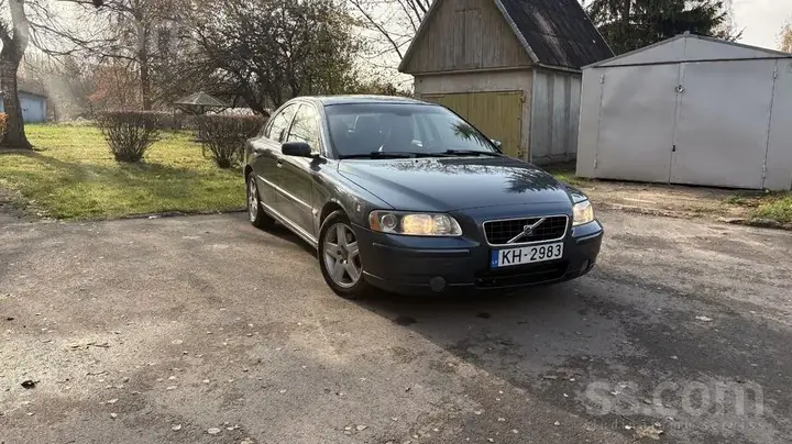 Volvo S60 2004 photo 2