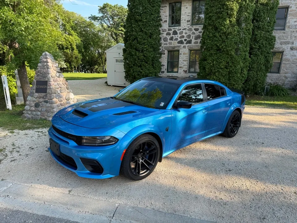 Dodge Charger 2023 photo 2
