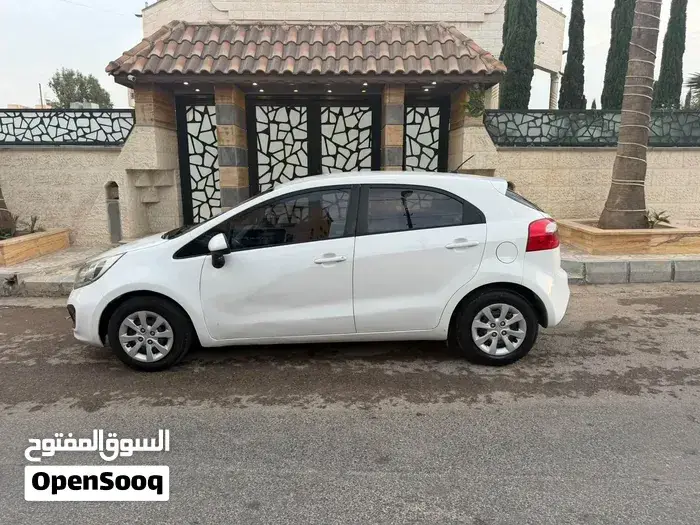 Kia Rio 2015 photo 2