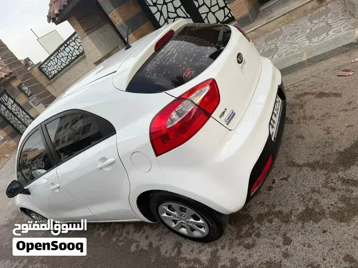 Kia Rio 2015 photo 4