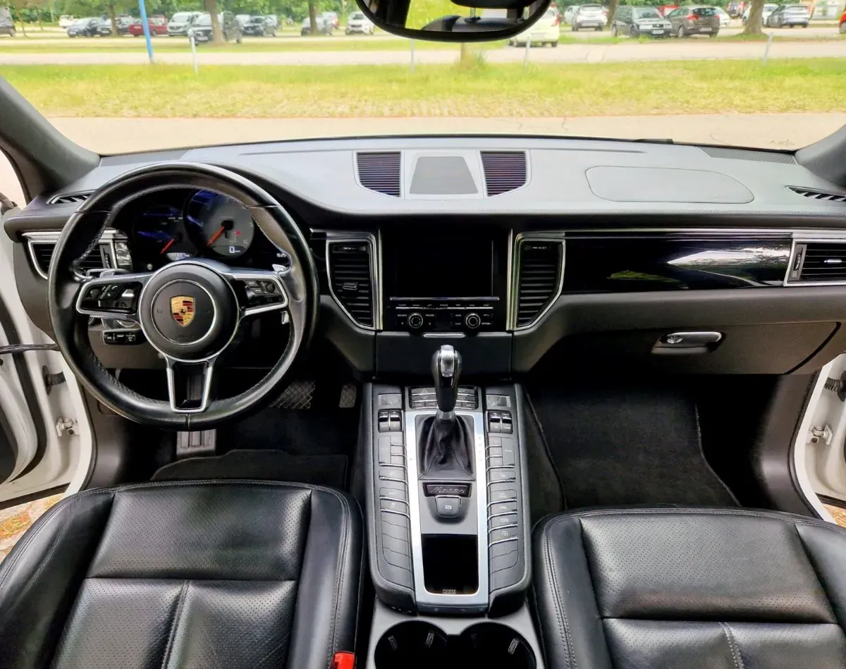 Porsche Macan 2015 photo 2