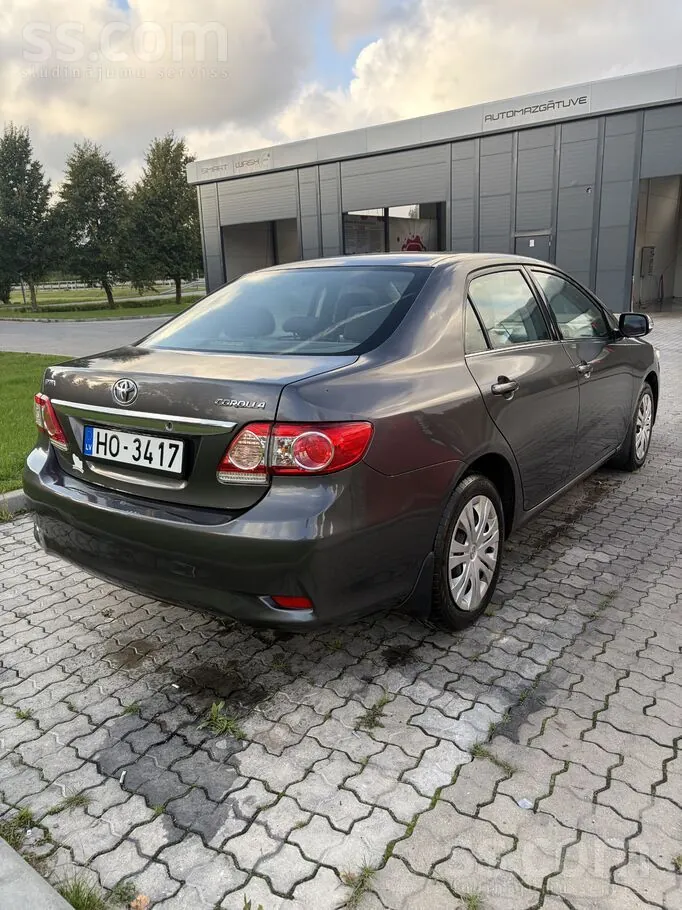 Toyota Corolla 2011 photo 2