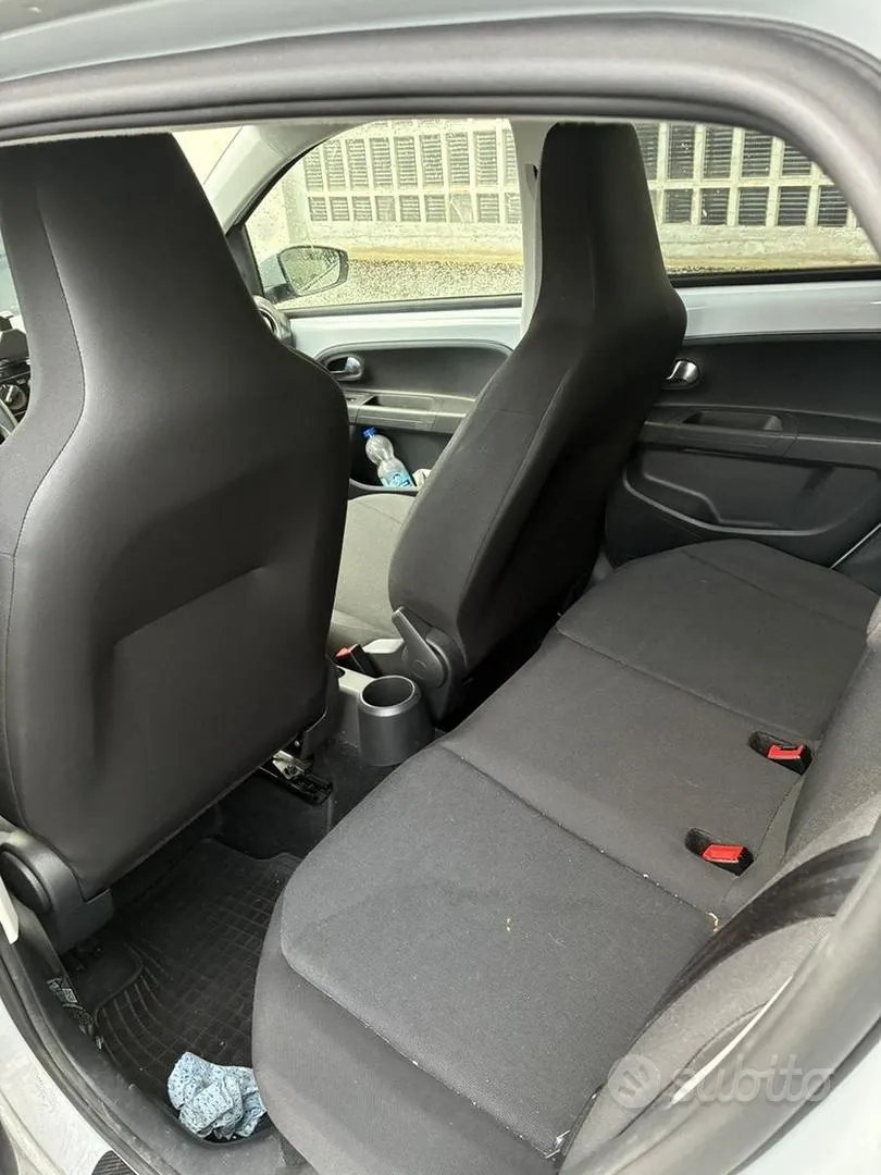 Volkswagen Up 2017 photo 4