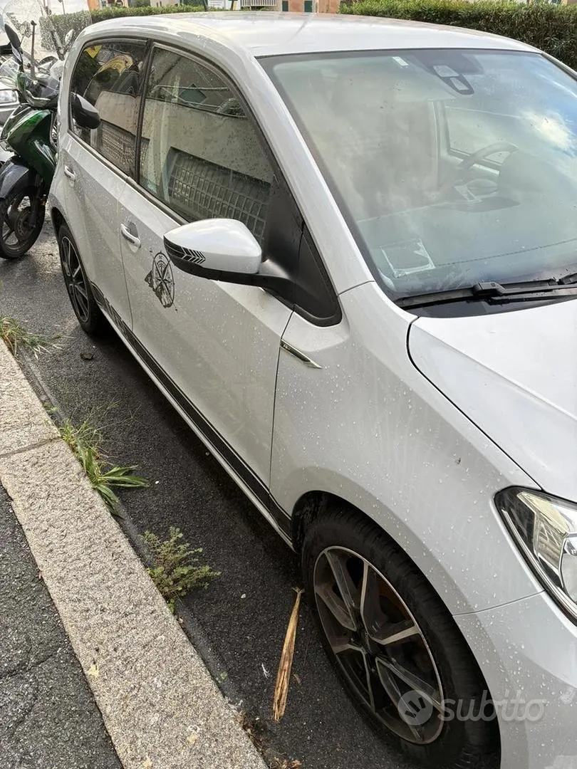 Volkswagen Up