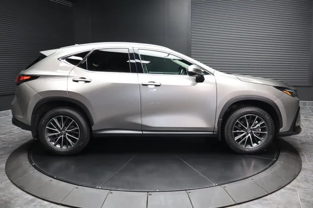 Lexus Nx 2025 photo 2