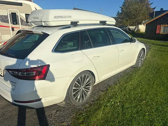 Skoda Superb 2016 photo 3