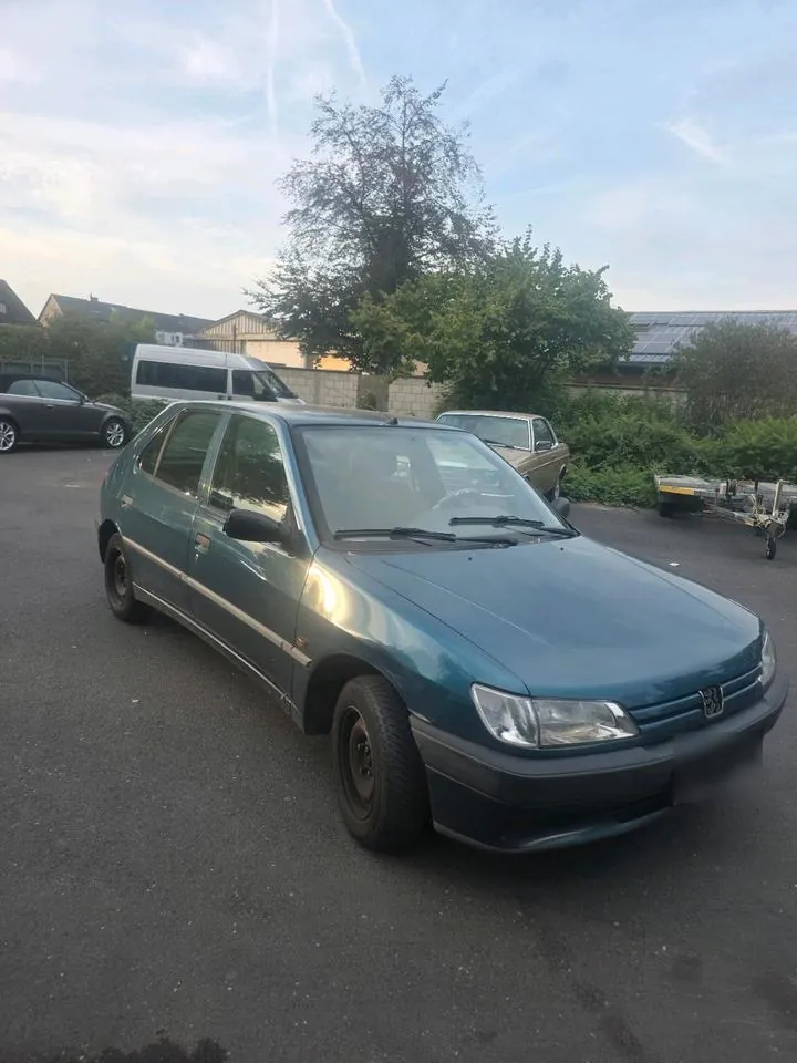 Peugeot 306