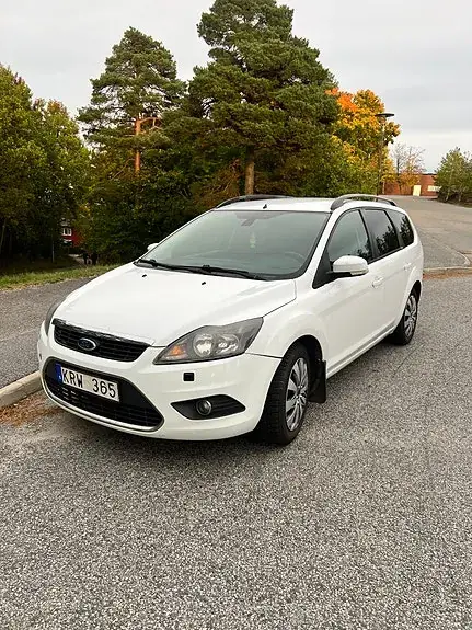 Ford Focus 2010 photo 3