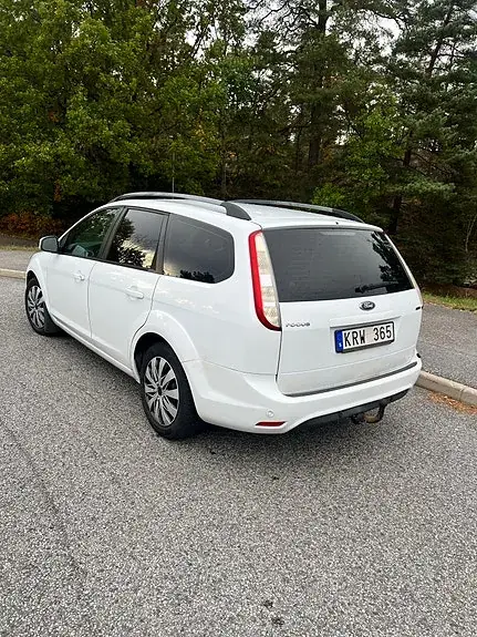 Ford Focus 2010 photo 4