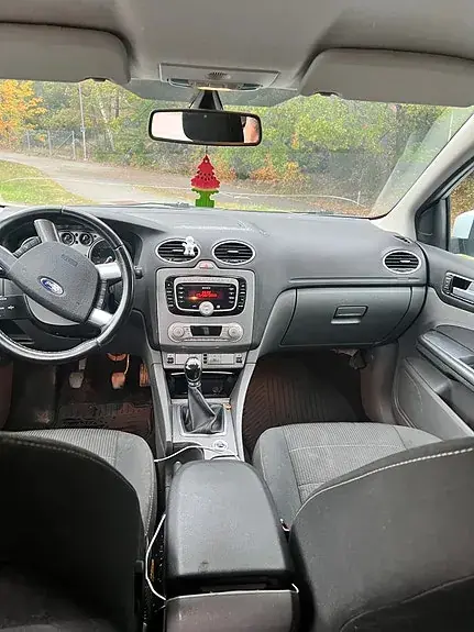Ford Focus 2010 photo 5