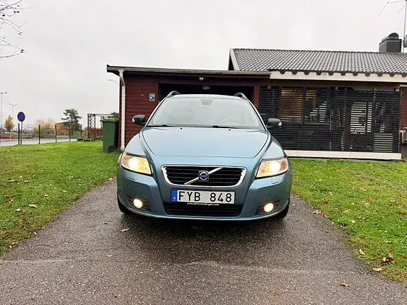 Volvo V50 2008 photo 2