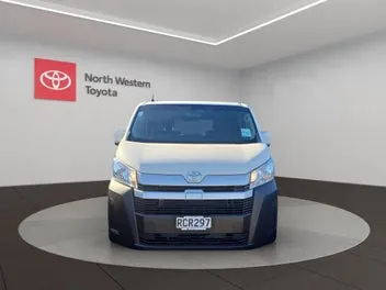 Toyota Hiace 2025 photo 3