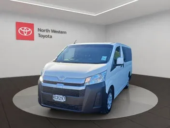 Toyota Hiace 2025 photo 4