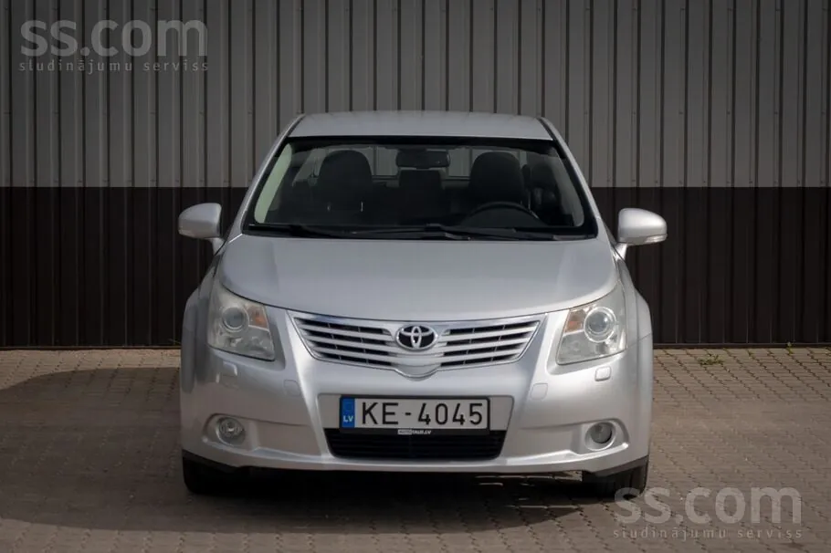 Toyota Avensis 2009 photo 2