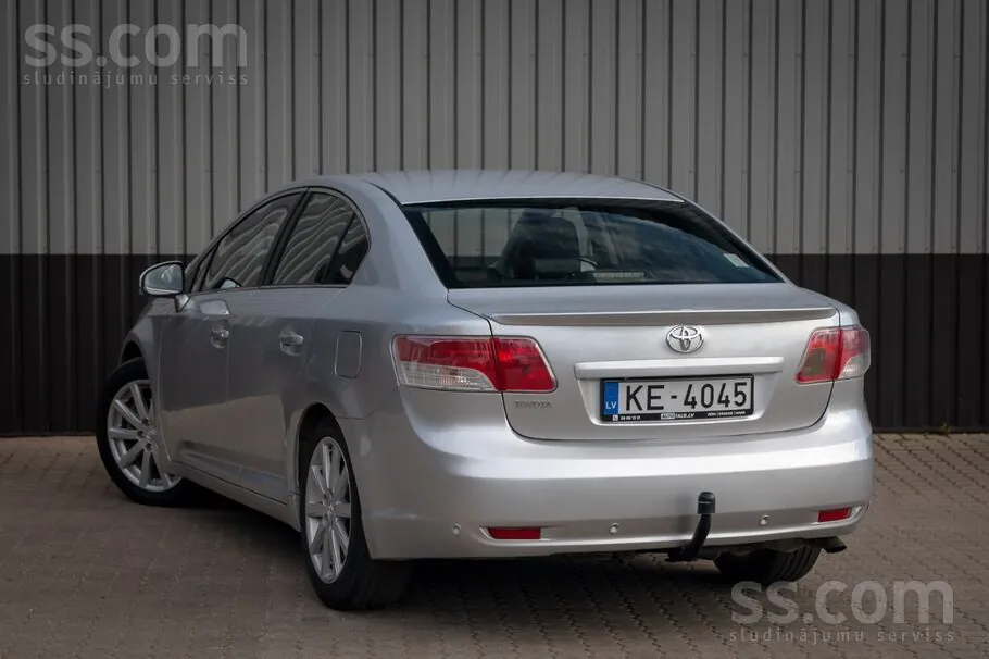 Toyota Avensis 2009 photo 4