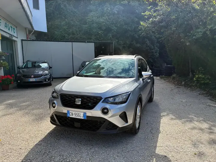 Seat Arona 2023 photo 3