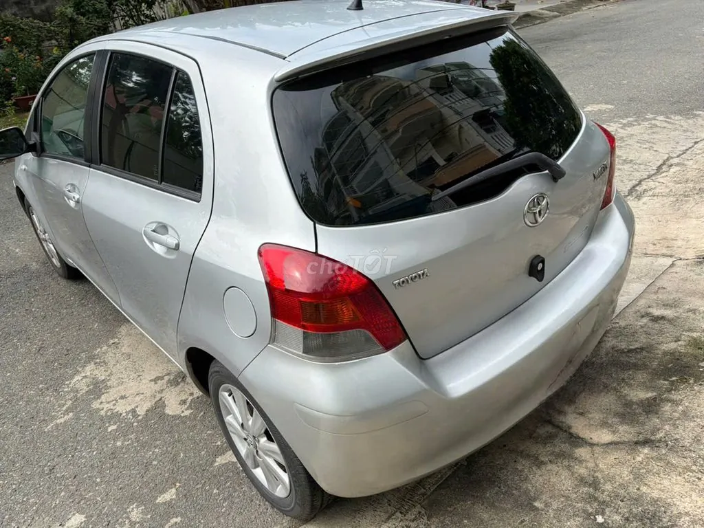 Toyota Yaris 2010 photo 4