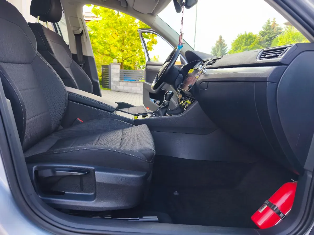 Skoda Superb 2018 photo 2
