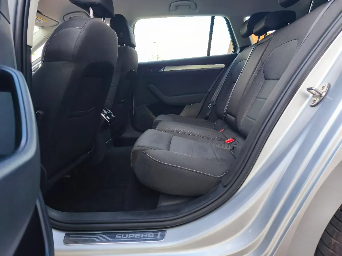 Skoda Superb 2018 photo 3