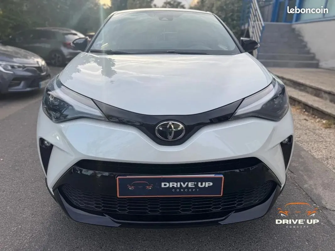Toyota C-Hr 2021 photo 2