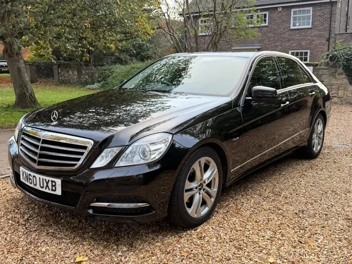 Mercedes-Benz E-Class 2010 photo 3