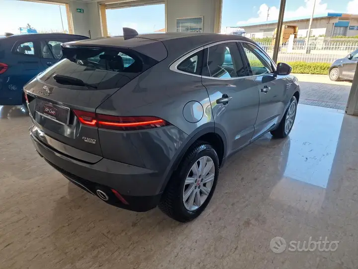 Jaguar E-Pace 2019 photo 3
