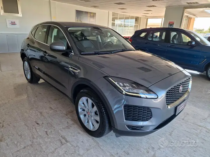 Jaguar E-Pace 2019 photo 4