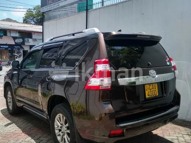 Toyota Land Cruiser Prado 2017 photo 2