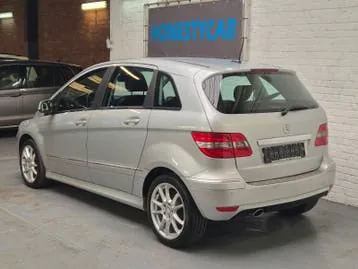 Mercedes-Benz B160 2010 photo 3