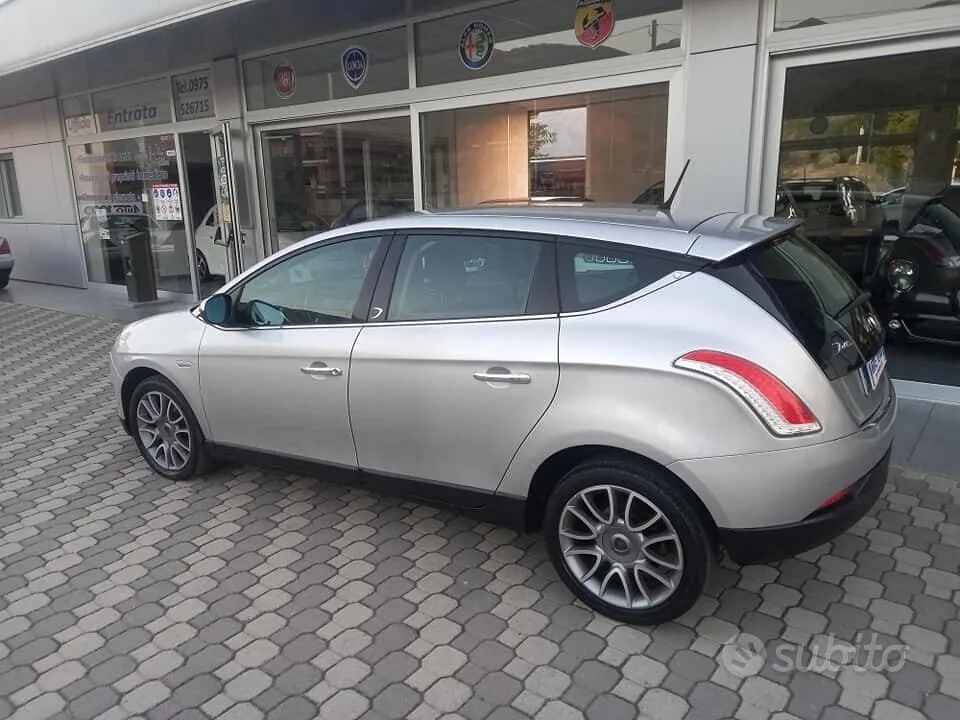 Lancia Delta 2008 photo 3