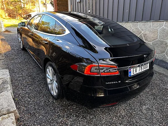 Tesla Model S 2019 photo 4