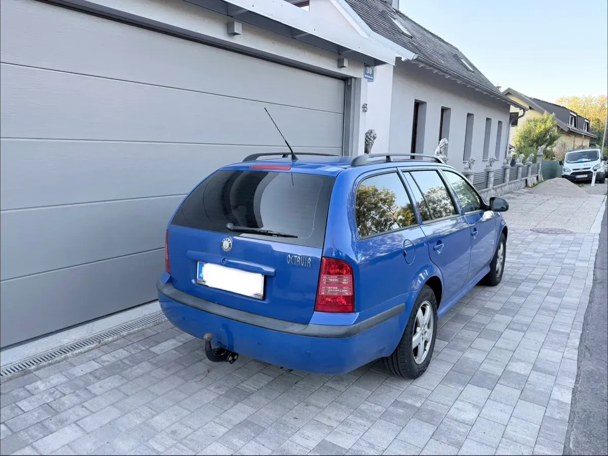 Skoda Octavia 2009 photo 3