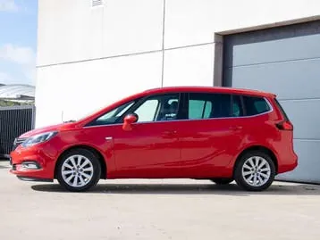 Opel Zafira Tourer 2018 photo 2