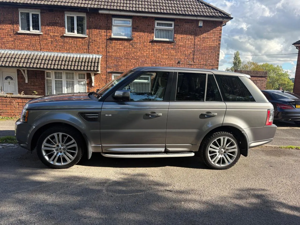 Land Rover Range Rover Sport 2010 photo 2
