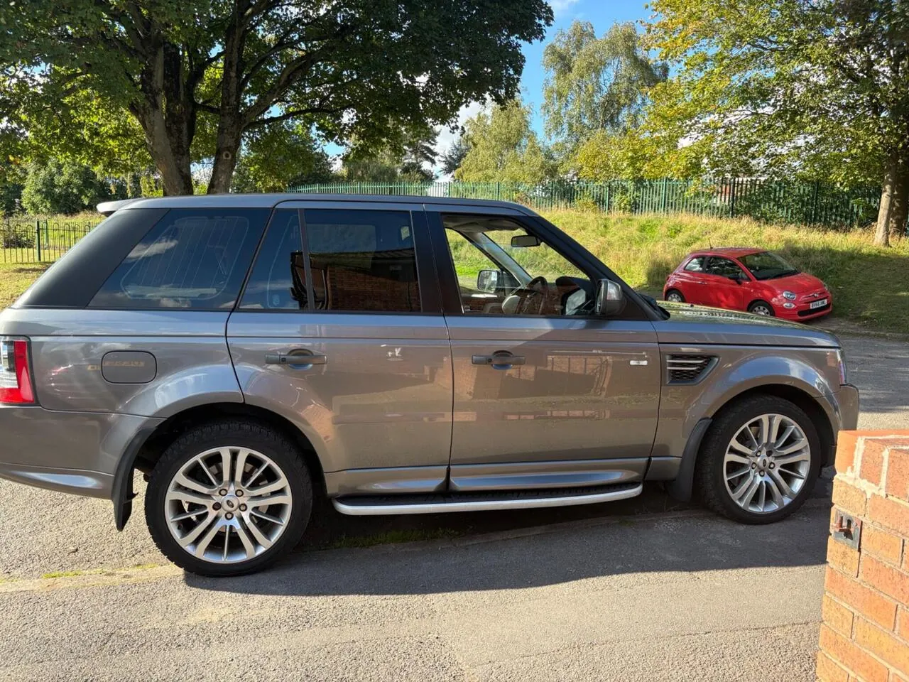 Land Rover Range Rover Sport 2010 photo 5