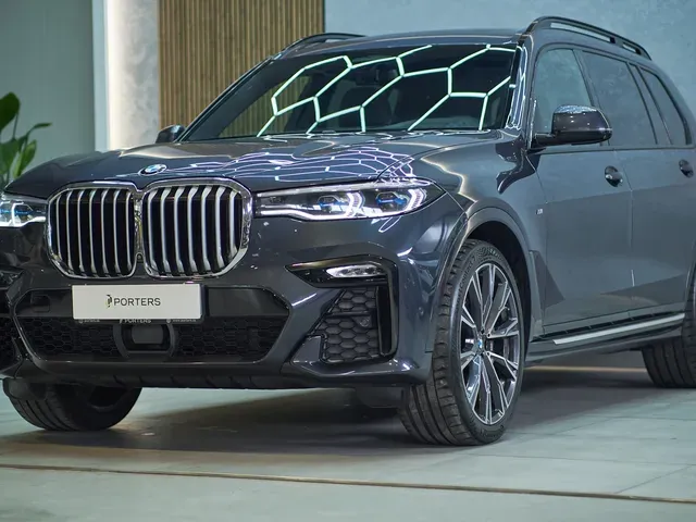 BMW X7 2021 photo 2