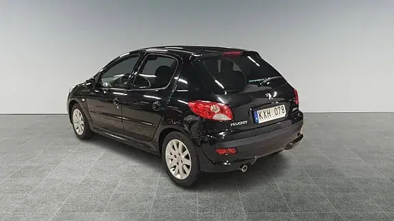 Peugeot 206 2010 photo 3
