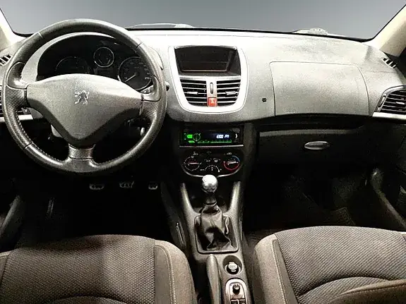 Peugeot 206 2010 photo 4