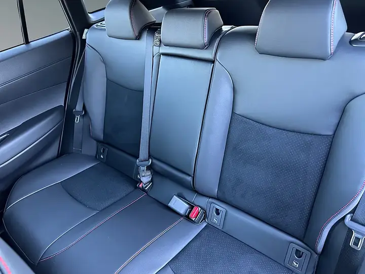 Toyota Corolla Cross photo 3