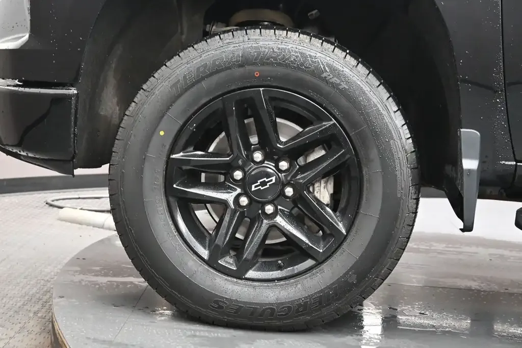 Chevrolet Silverado 2024 photo 4