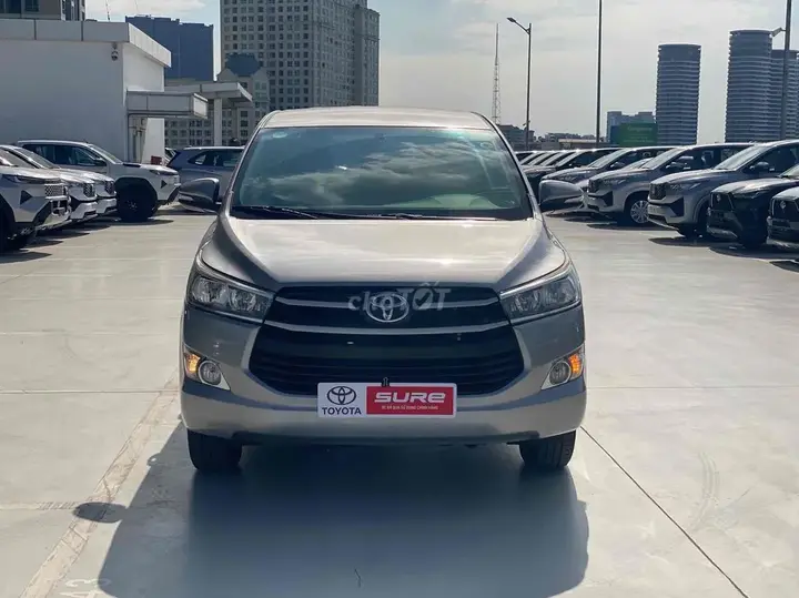 Toyota Innova 2017 photo 2