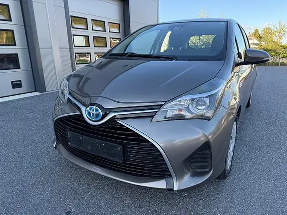 Toyota Yaris 2016 photo 2