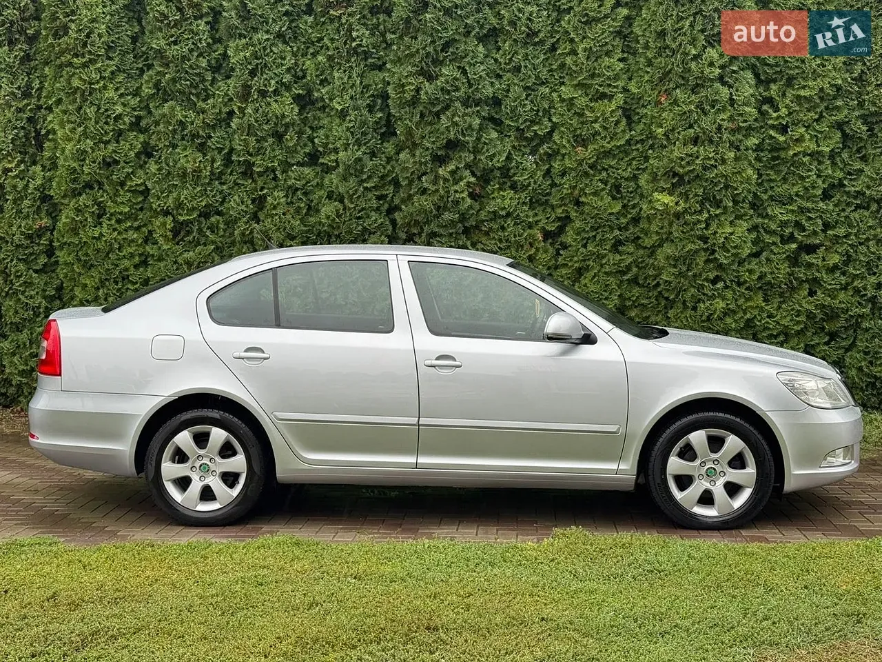 Skoda Octavia 2009 photo 3